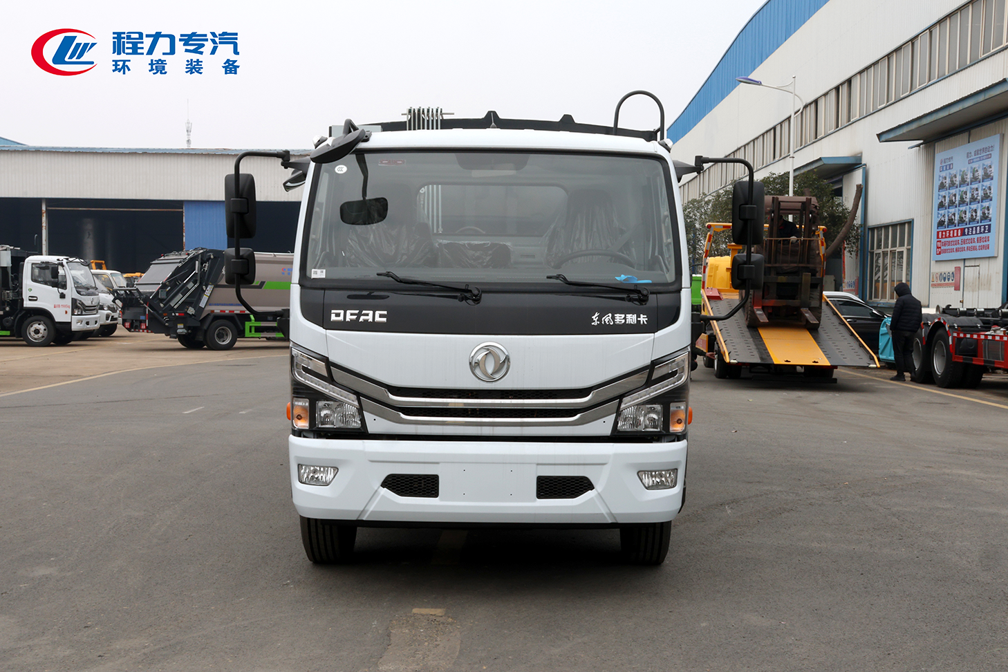 東風(fēng)多利卡D7壓縮垃圾車