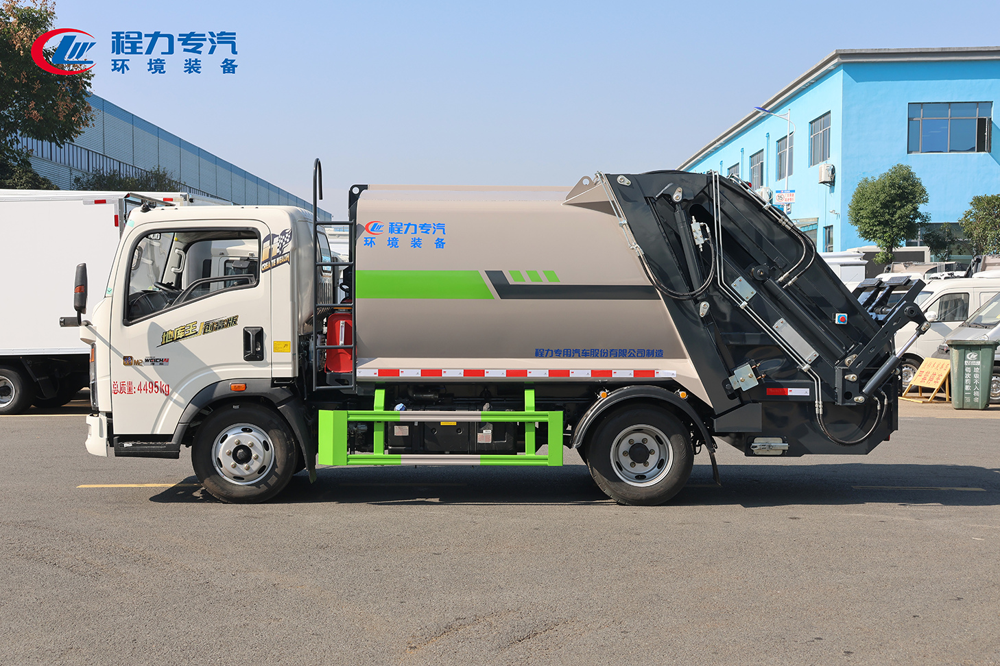 重汽豪沃M2地庫王弧形箱體壓縮垃圾車